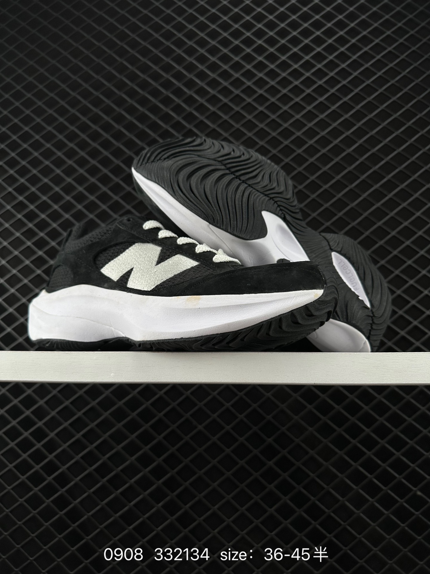 New Balance Warped Runner
